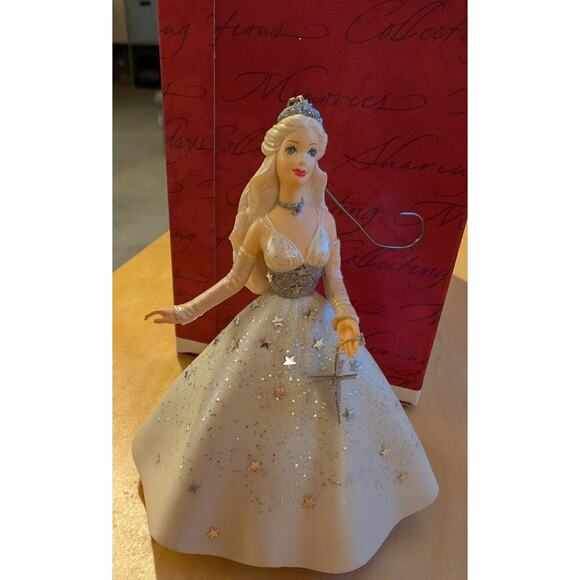 🏖Hallmark Keepsake Ornament 2001 Celebration Barbie - Picture 3 of 3